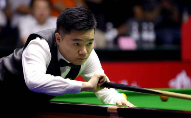 筹码极为丰 筹码极为丰